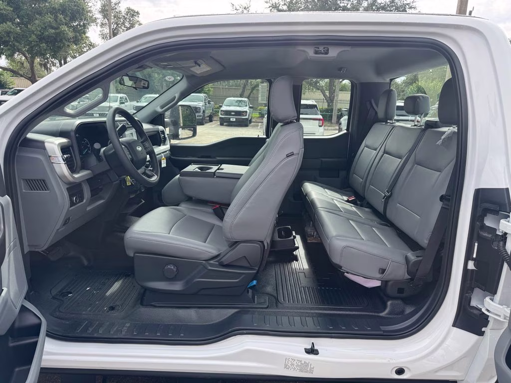 2026 Oxford White Ford Super Duty F-250 SRW XL RWD Truck
