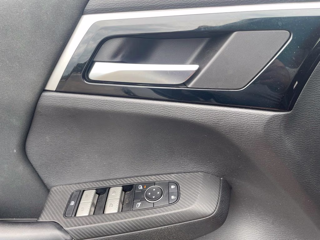 2022 White Diamond Mitsubishi Outlander ES FWD SUV
