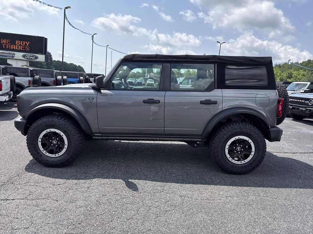 2021 Gray Metallic Ford Bronco Big Bend 4X4 SUV