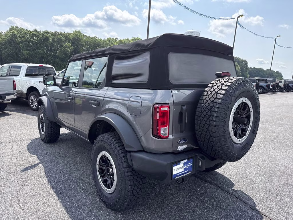 2021 Gray Metallic Ford Bronco Big Bend 4X4 SUV