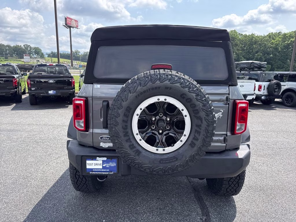 2021 Gray Metallic Ford Bronco Big Bend 4X4 SUV