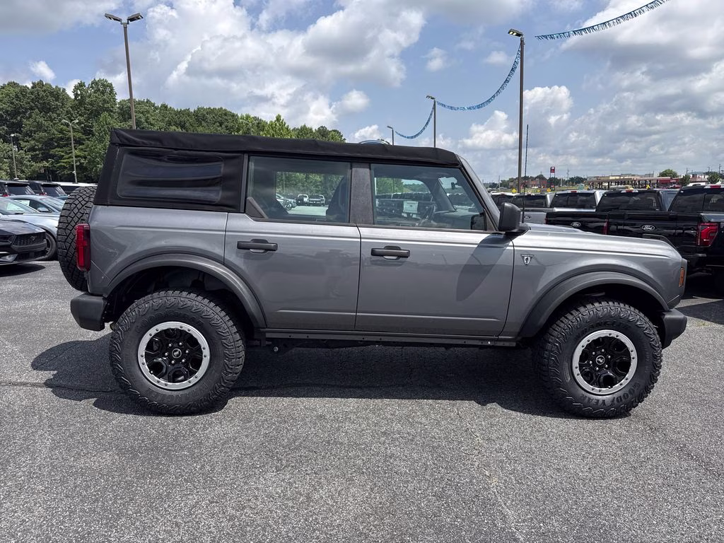 2021 Gray Metallic Ford Bronco Big Bend 4X4 SUV