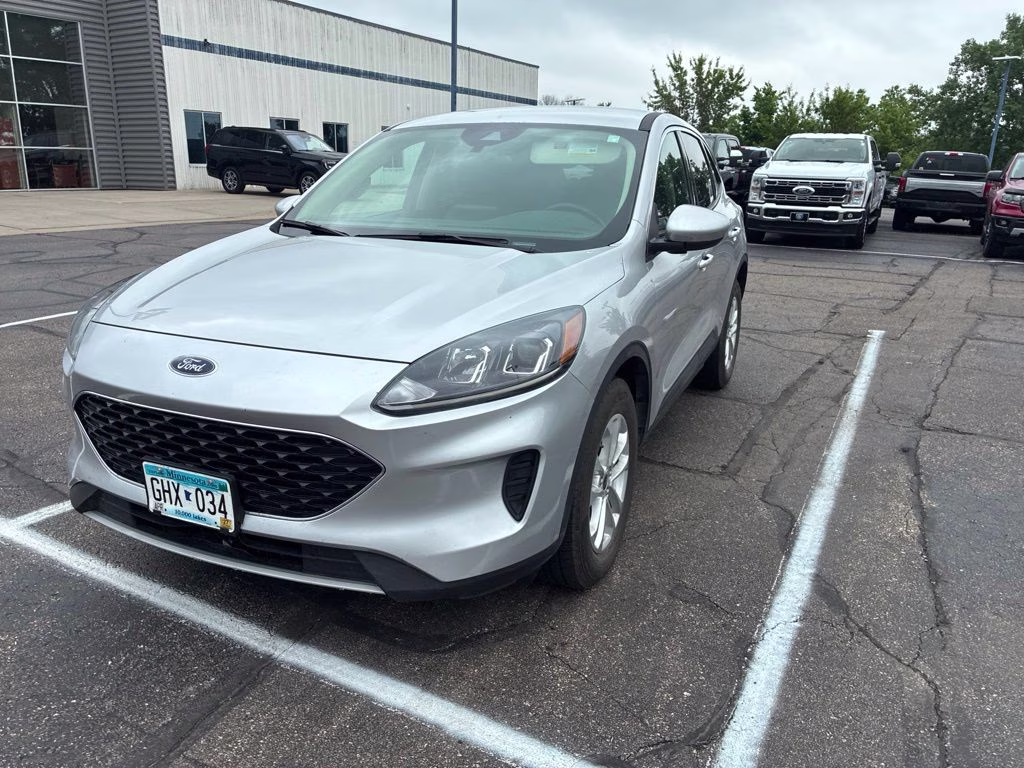 2020 Ingot Silver Ford Escape SE w/Adaptive Cruise & Co-Pilot 360 Assist AWD SUV