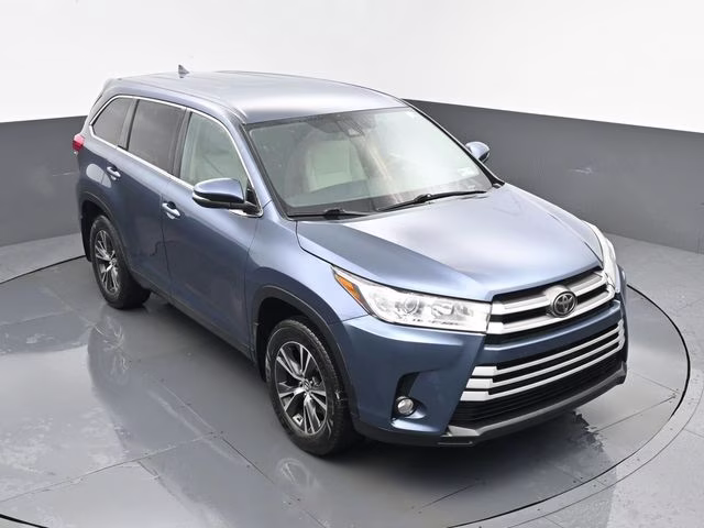 2019 Shoreline Mist Toyota Highlander LE Plus AWD SUV