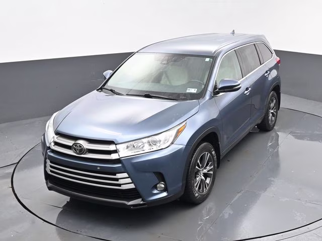 2019 Shoreline Mist Toyota Highlander LE Plus AWD SUV