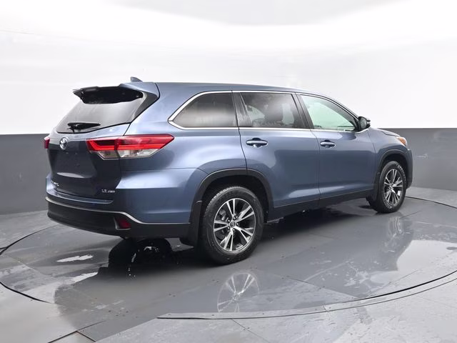 2019 Shoreline Mist Toyota Highlander LE Plus AWD SUV