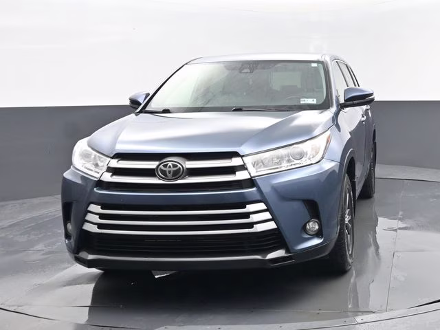 2019 Shoreline Mist Toyota Highlander LE Plus AWD SUV