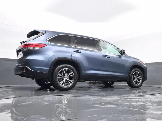 2019 Shoreline Mist Toyota Highlander LE Plus AWD SUV