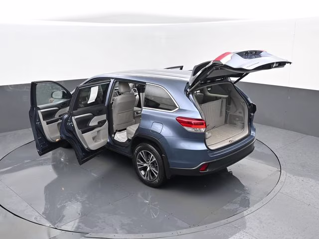 2019 Shoreline Mist Toyota Highlander LE Plus AWD SUV