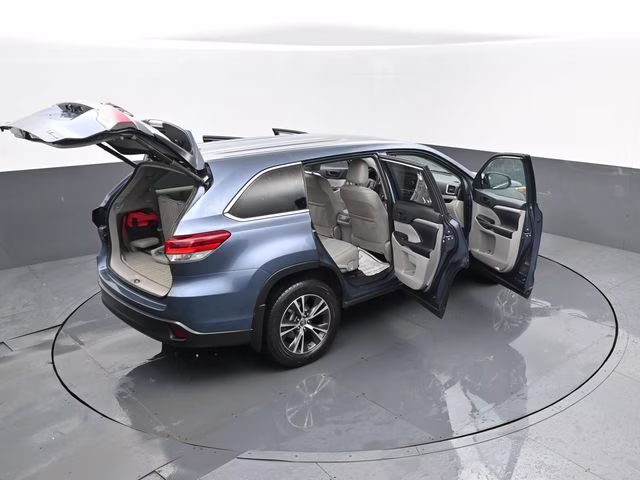 2019 Shoreline Mist Toyota Highlander LE Plus AWD SUV