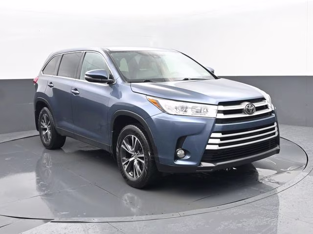 2019 Shoreline Mist Toyota Highlander LE Plus AWD SUV