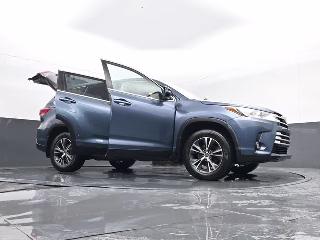 2019 Shoreline Mist Toyota Highlander LE Plus AWD SUV