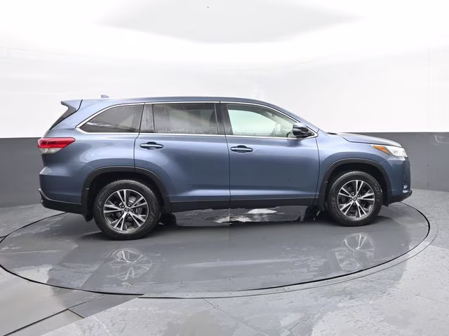 2019 Shoreline Mist Toyota Highlander LE Plus AWD SUV
