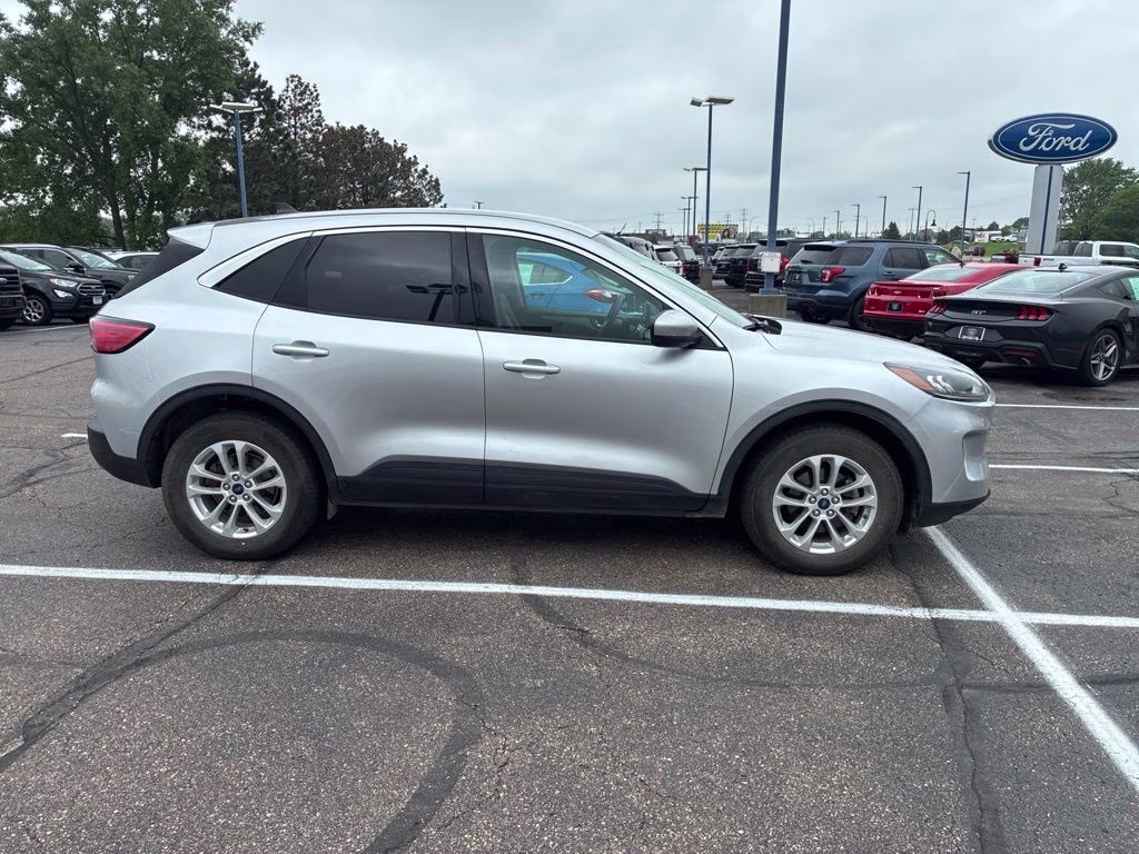 2020 Ingot Silver Ford Escape SE w/Adaptive Cruise & Co-Pilot 360 Assist AWD SUV