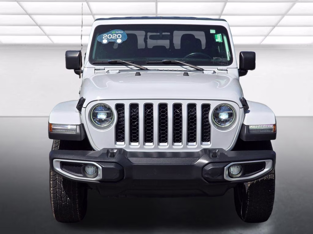 2020 Bright White Clearcoat Jeep Gladiator Overland 4X4 Truck