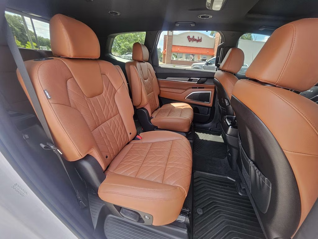 2025 Glacial White Pearl Kia Telluride EX X-Pro AWD SUV