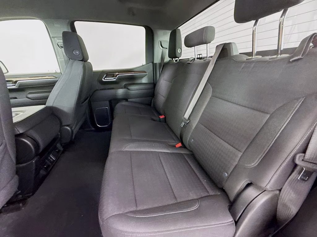 2022 Summit White GMC Sierra 1500 SLE 4X4 Truck