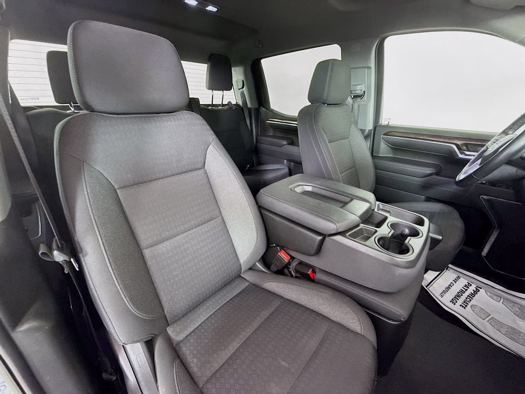 2022 Summit White GMC Sierra 1500 SLE 4X4 Truck