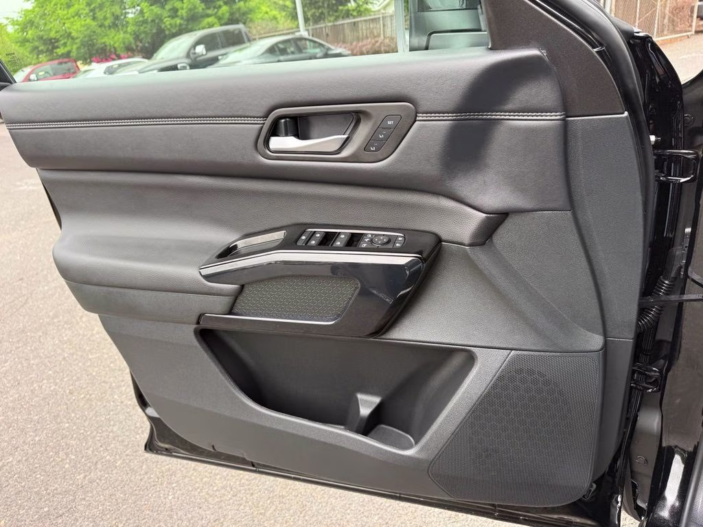 2026 Super Black Nissan Pathfinder Platinum 4X4 SUV