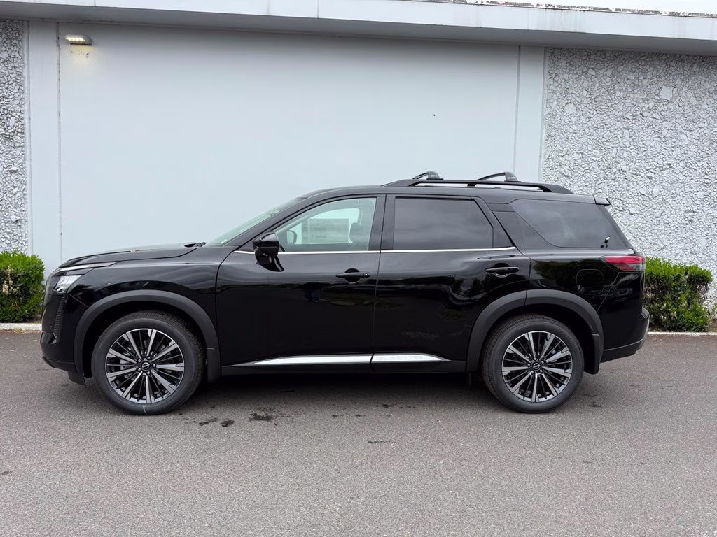 2026 Super Black Nissan Pathfinder Platinum 4X4 SUV