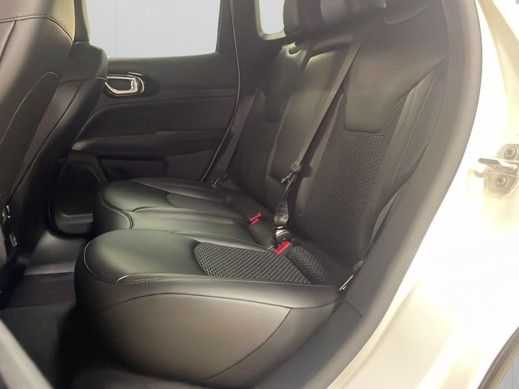 2026 Bright White Clearcoat Jeep Compass Latitude 4X4 SUV