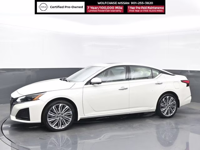 2025 Pearl White Tricoat Nissan Altima 2.5 SL AWD Sedan