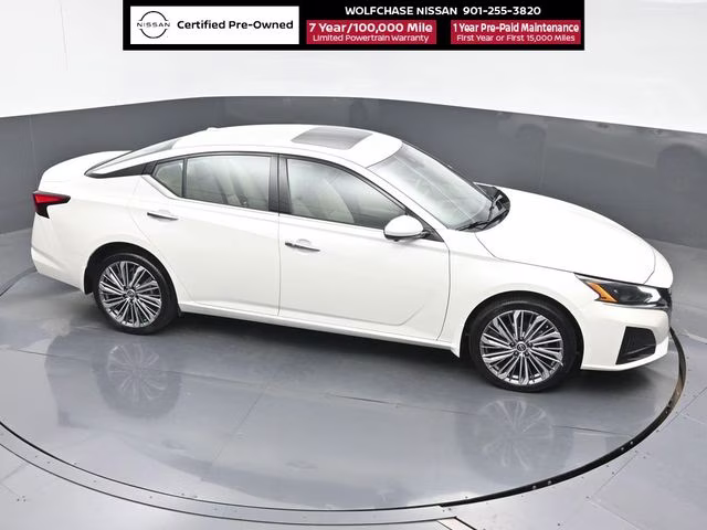 2025 Pearl White Tricoat Nissan Altima 2.5 SL AWD Sedan