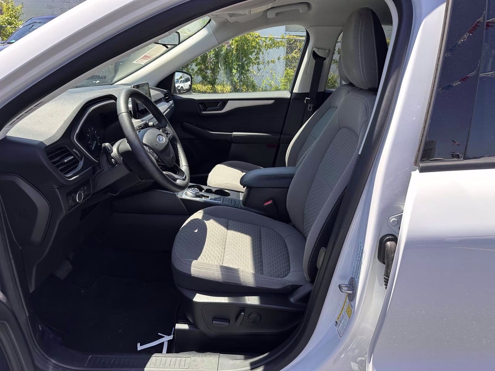 2022 Ford Escape SE - Photo 12