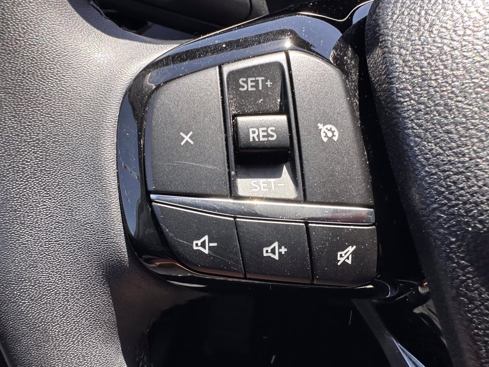 2022 Ford Escape SE - Photo 17