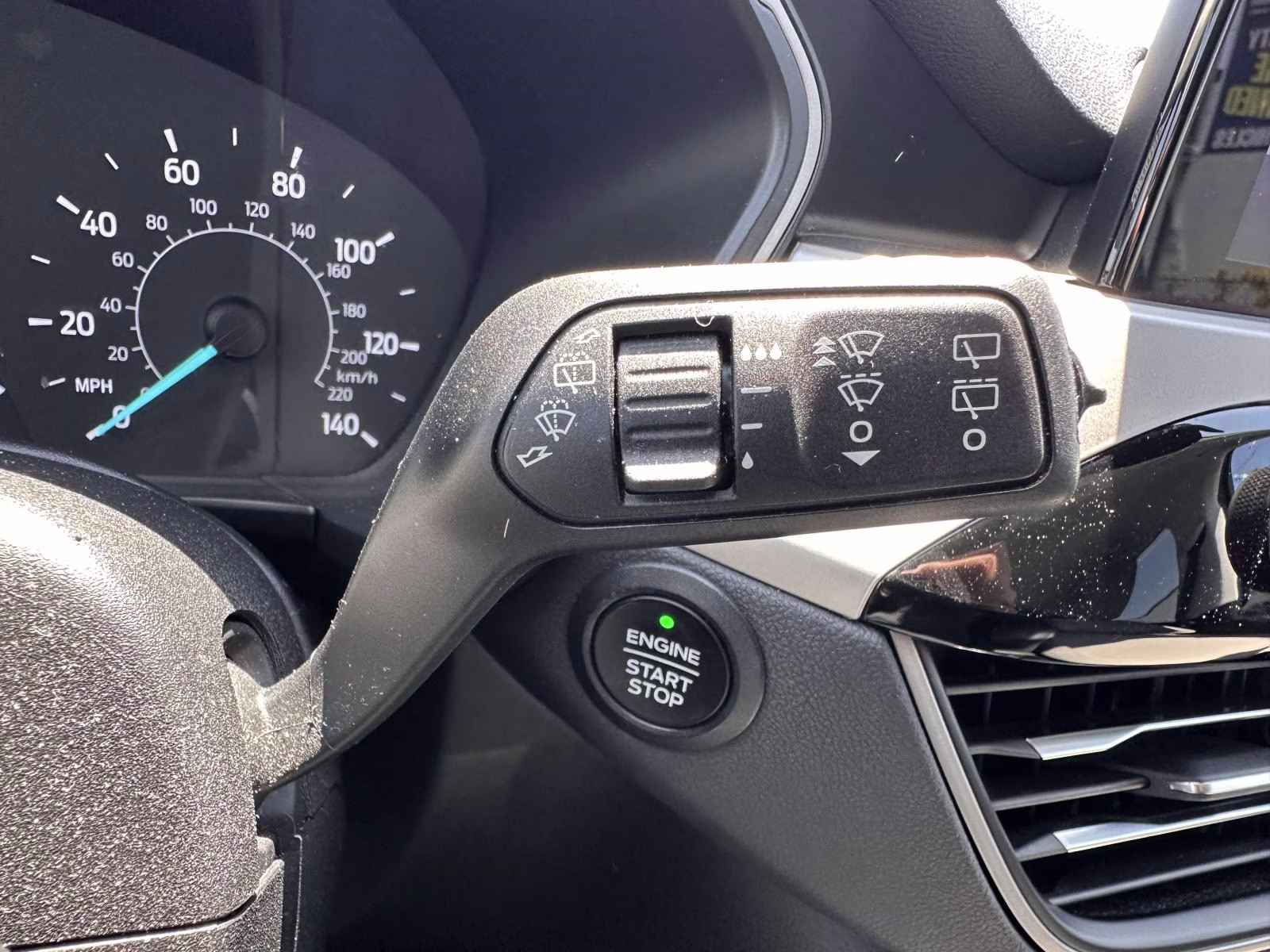 2022 Ford Escape SE - Photo 20