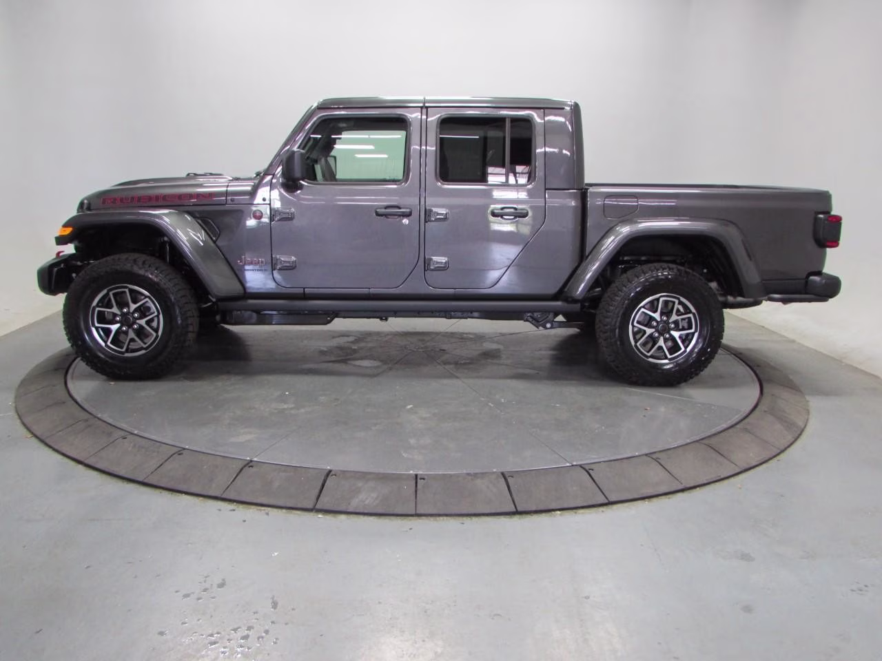 2026 Granite Crystal Metallic Clearcoat Jeep Gladiator Rubicon 4X4 Truck
