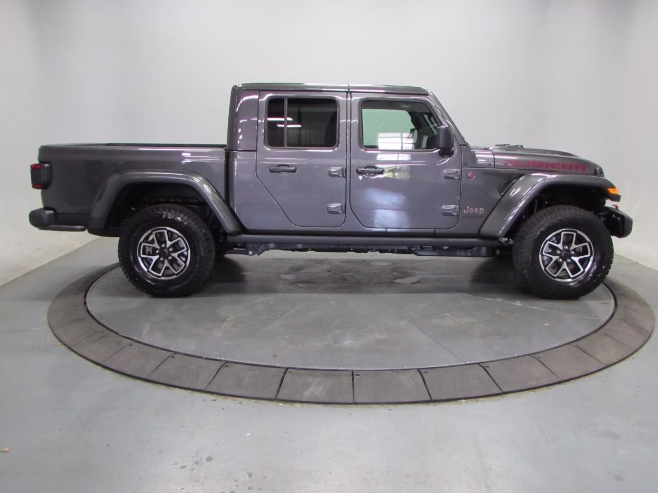 2026 Granite Crystal Metallic Clearcoat Jeep Gladiator Rubicon 4X4 Truck