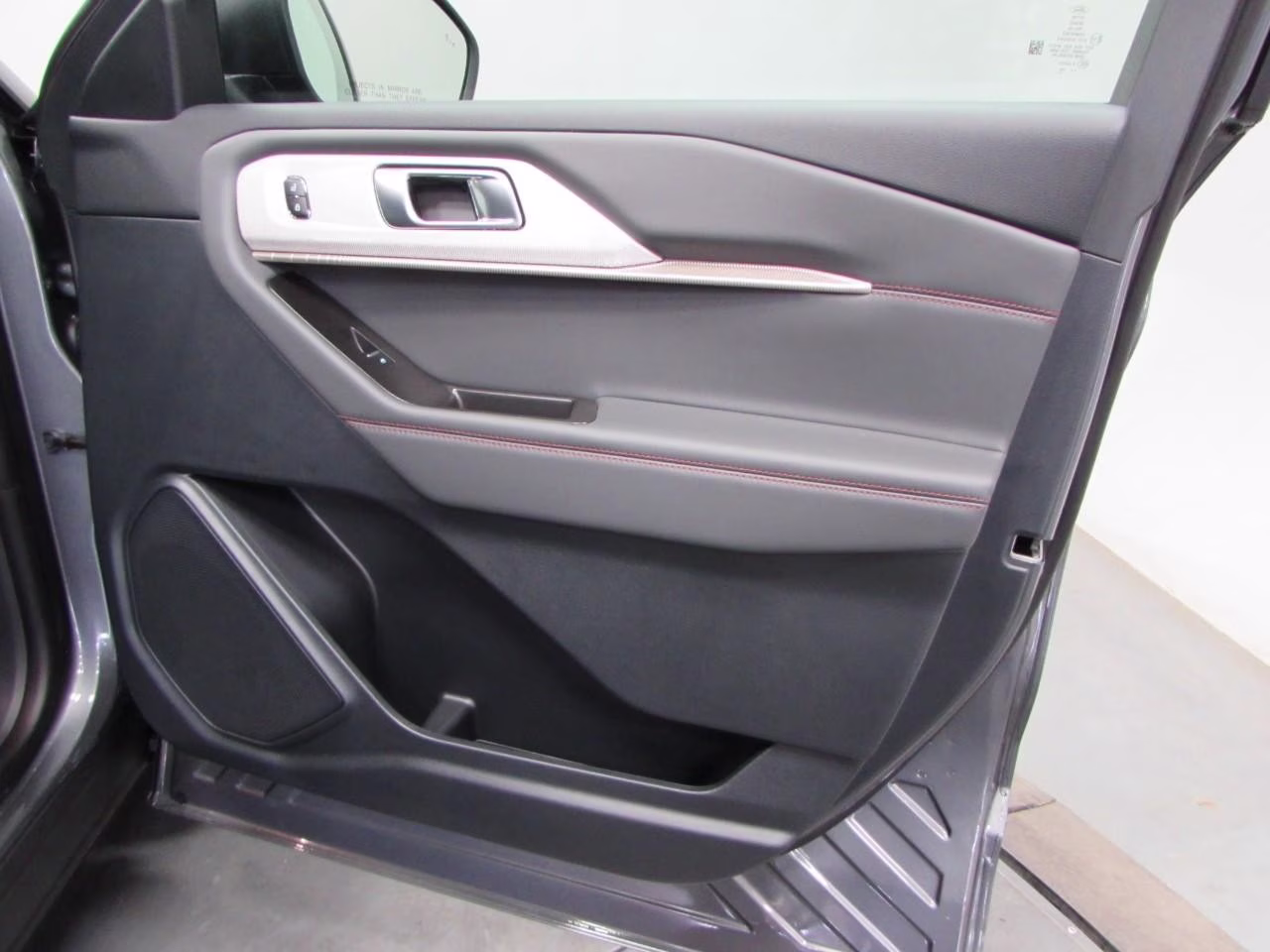 2026 Carbonized Gray Metallic Ford Explorer Active 4X4 SUV