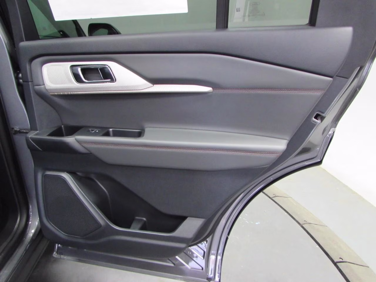 2026 Carbonized Gray Metallic Ford Explorer Active 4X4 SUV