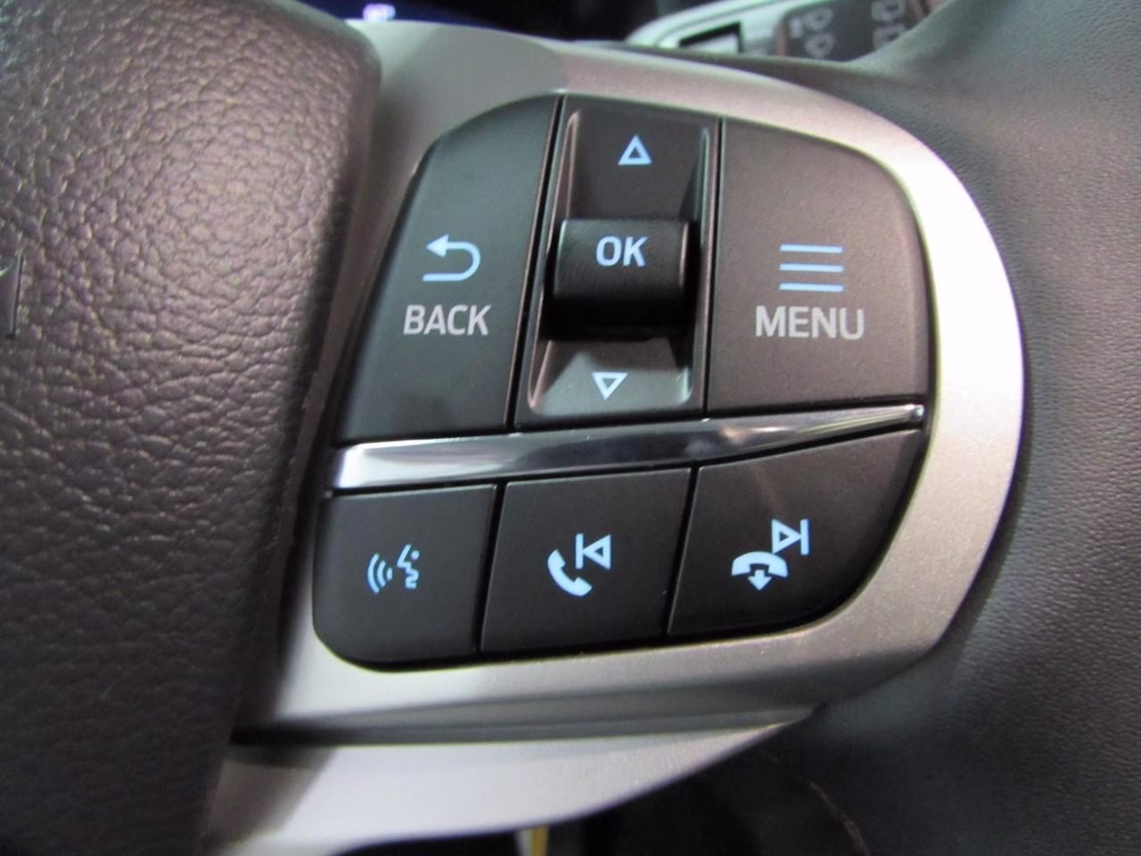 2026 Carbonized Gray Metallic Ford Explorer Active 4X4 SUV
