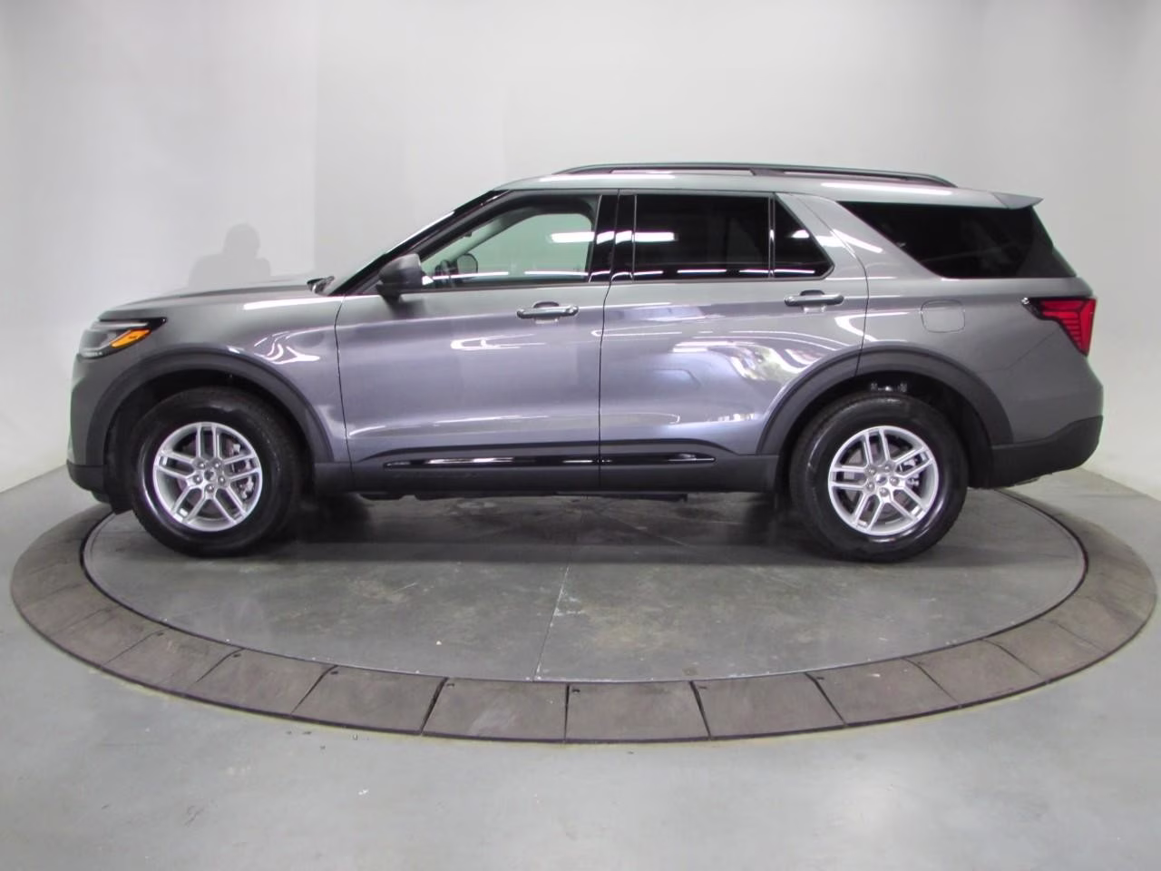 2026 Carbonized Gray Metallic Ford Explorer Active 4X4 SUV