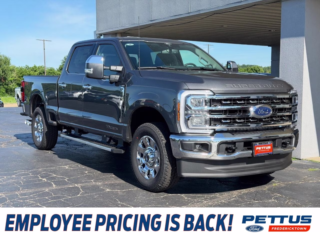 2026 Carbonized Gray Metallic Ford Super Duty F-250 SRW LARIAT 4X4 Truck