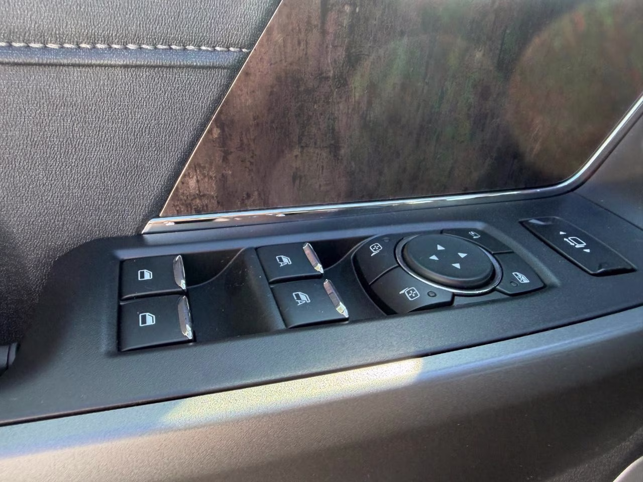 2026 Carbonized Gray Metallic Ford Super Duty F-250 SRW LARIAT 4X4 Truck