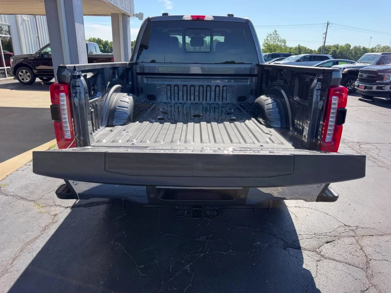 2026 Carbonized Gray Metallic Ford Super Duty F-250 SRW LARIAT 4X4 Truck