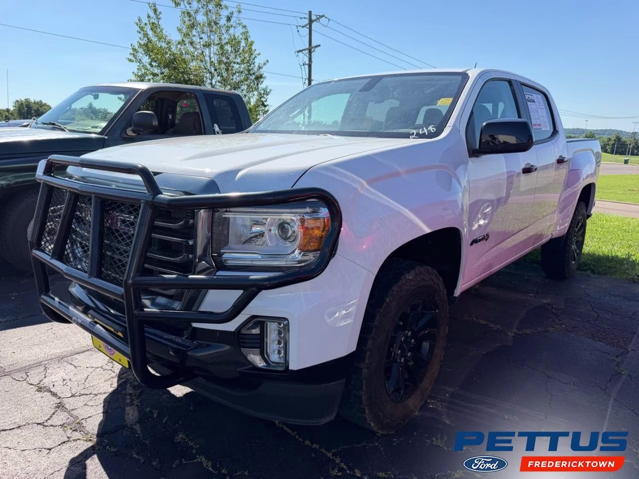 2021 Summit White GMC Canyon 4WD AT4 w/Leather Crew Cab 4X4 Truck