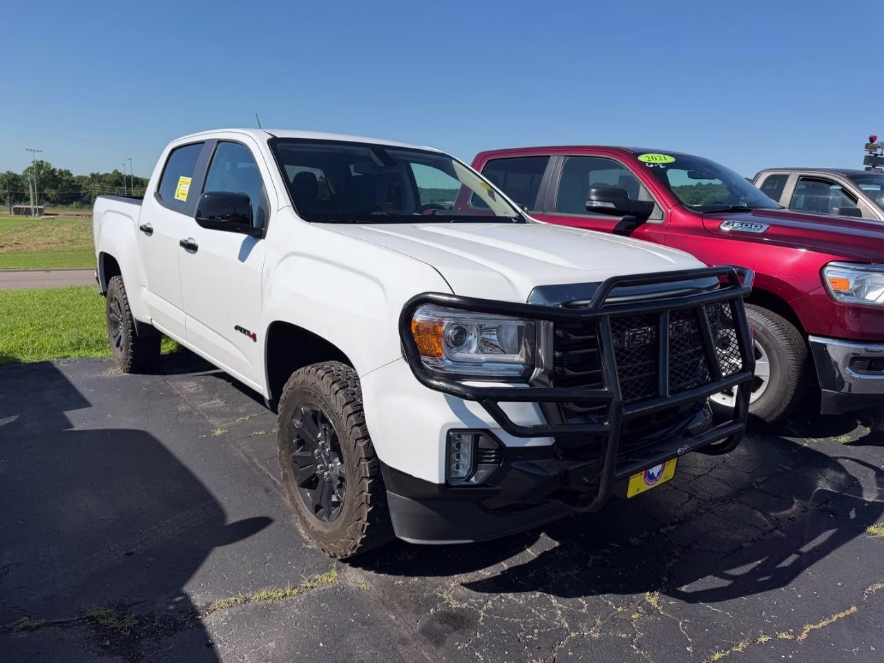 2021 Summit White GMC Canyon 4WD AT4 w/Leather Crew Cab 4X4 Truck