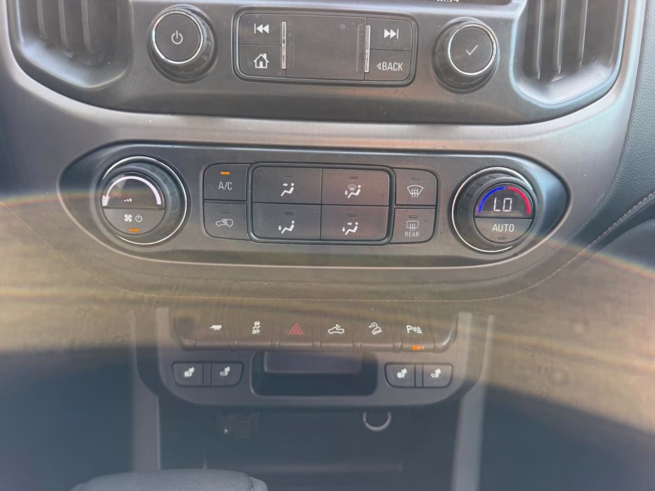 2021 Summit White GMC Canyon AT4 w/Leather 4X4 Truck