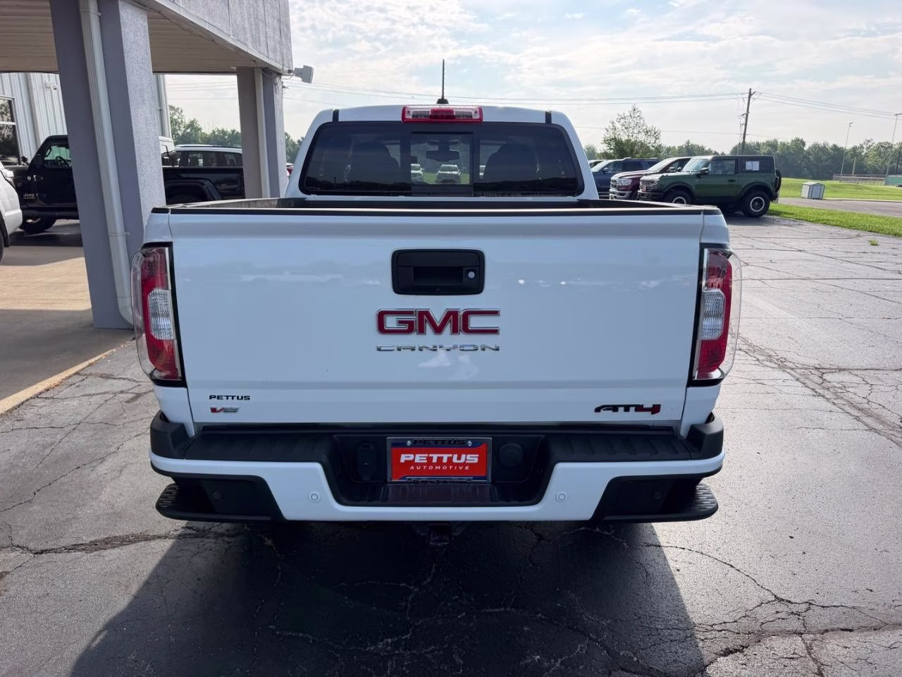 2021 Summit White GMC Canyon AT4 w/Leather 4X4 Truck