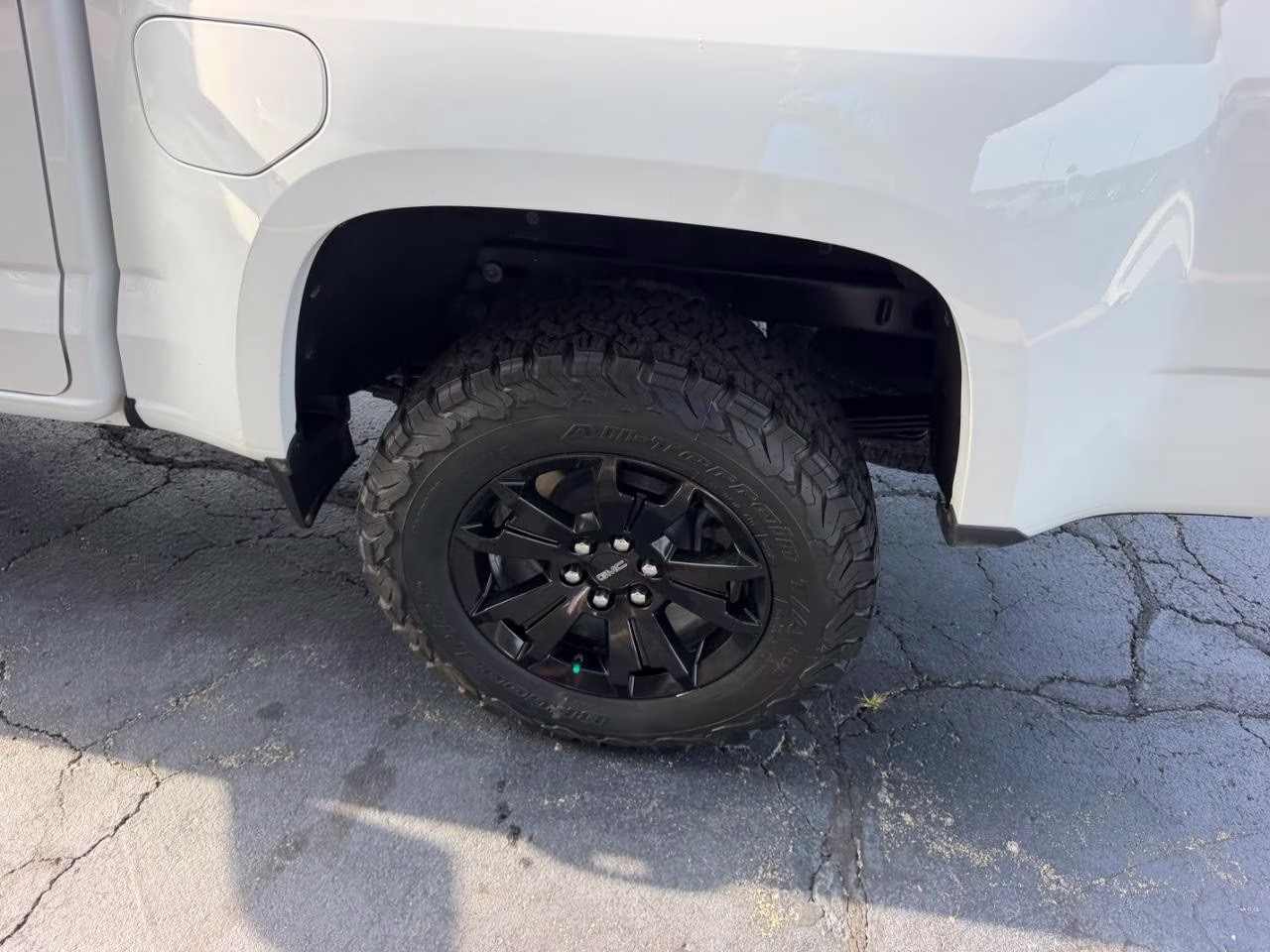 2021 Summit White GMC Canyon AT4 w/Leather 4X4 Truck