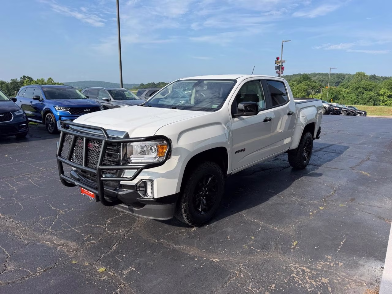 2021 Summit White GMC Canyon AT4 w/Leather 4X4 Truck