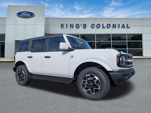 2026 Avalanche Gray Ford Bronco Outer Banks 4 Door 4x4 Hardtop 4X4 Convertible