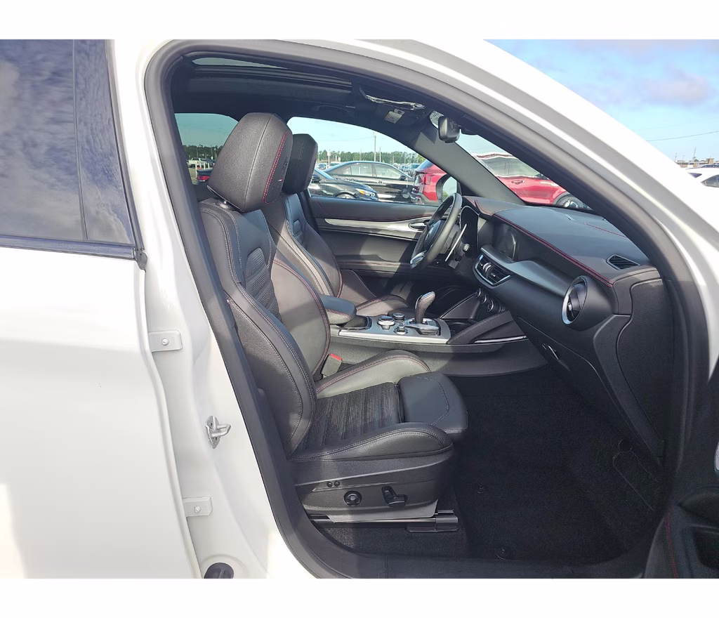 2025 Milano White Alfa Romeo Stelvio Tributo Italiano Special Edition AWD SUV