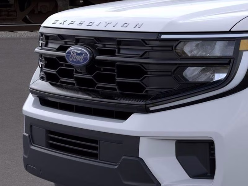 2026 Space Silver Metallic Ford Expedition Max Active 4X4 Crossover