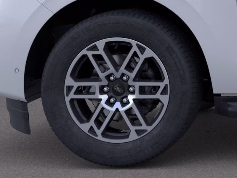 2026 Space Silver Metallic Ford Expedition Max Active 4X4 Crossover