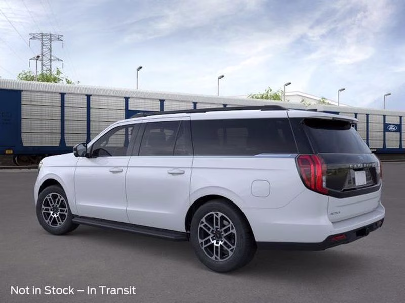 2026 Space Silver Metallic Ford Expedition Max Active 4X4 Crossover